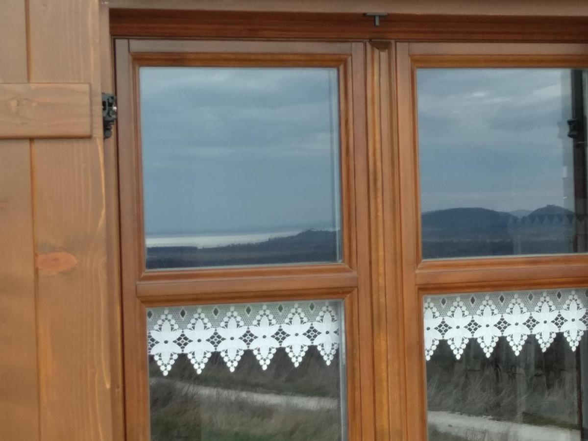 Casa Beata Villa Lesencetomaj Buitenkant foto